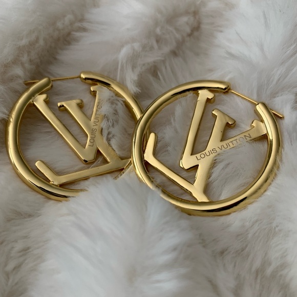 Jewelry - Never worn gold earrings